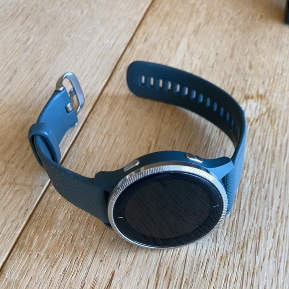 Garmin Venu (SOLD) - Picture 4 of 8
